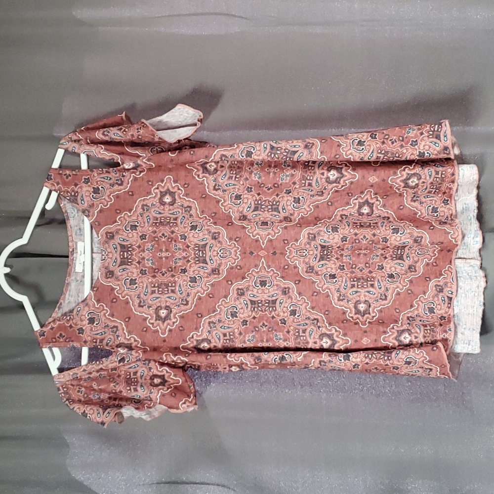 Maurices Women's Cold Shoulder Top Size Medium